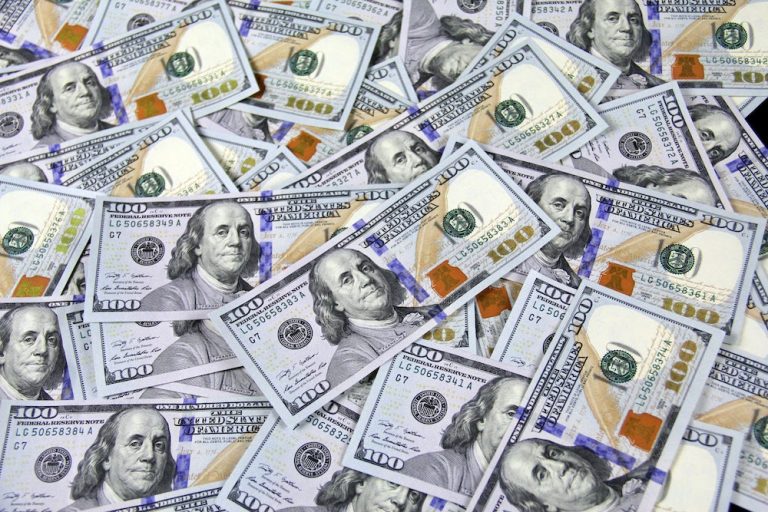 how to make 100 dollars a day